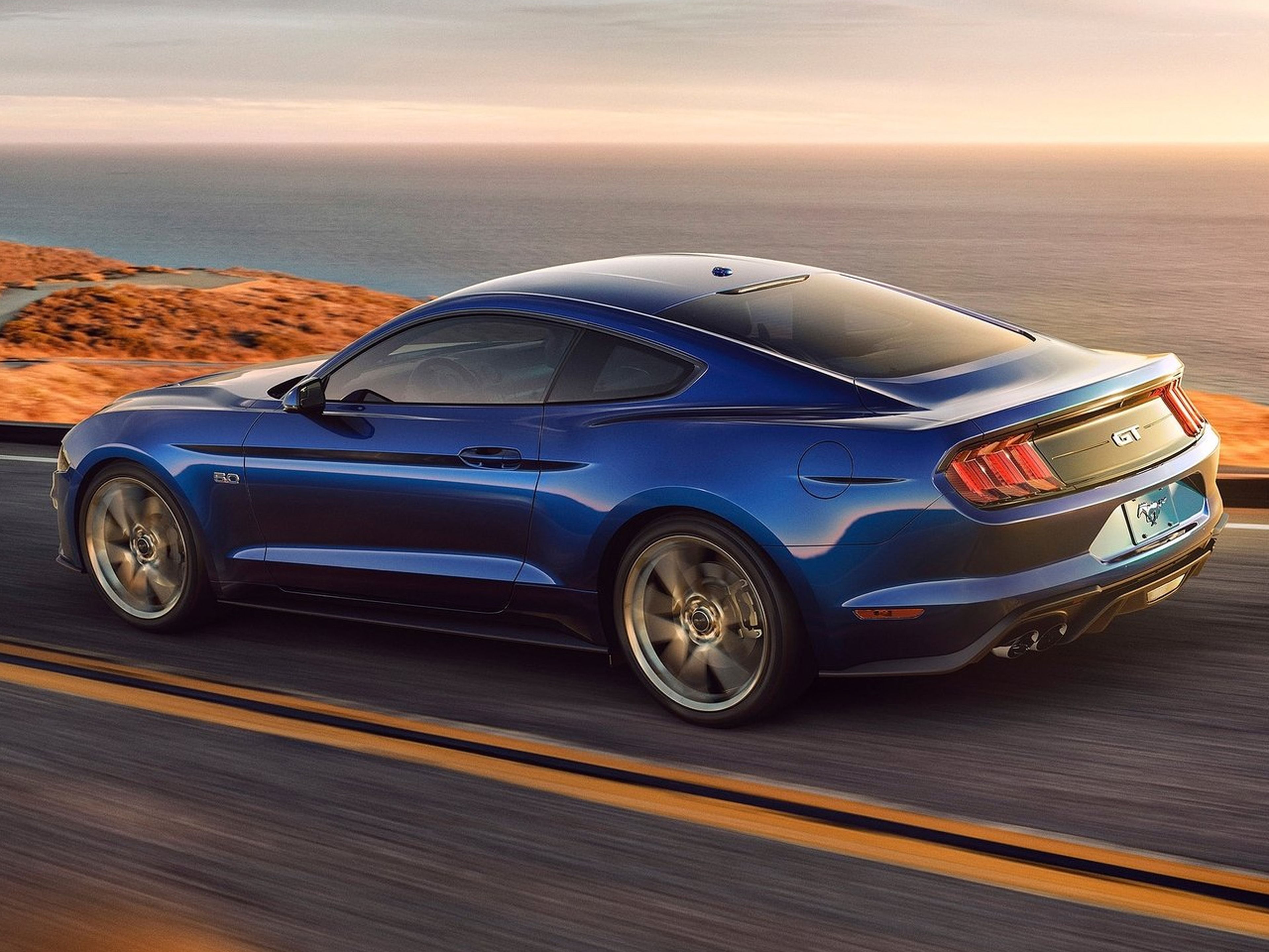 Ford-Mustang_GT-2018-C08