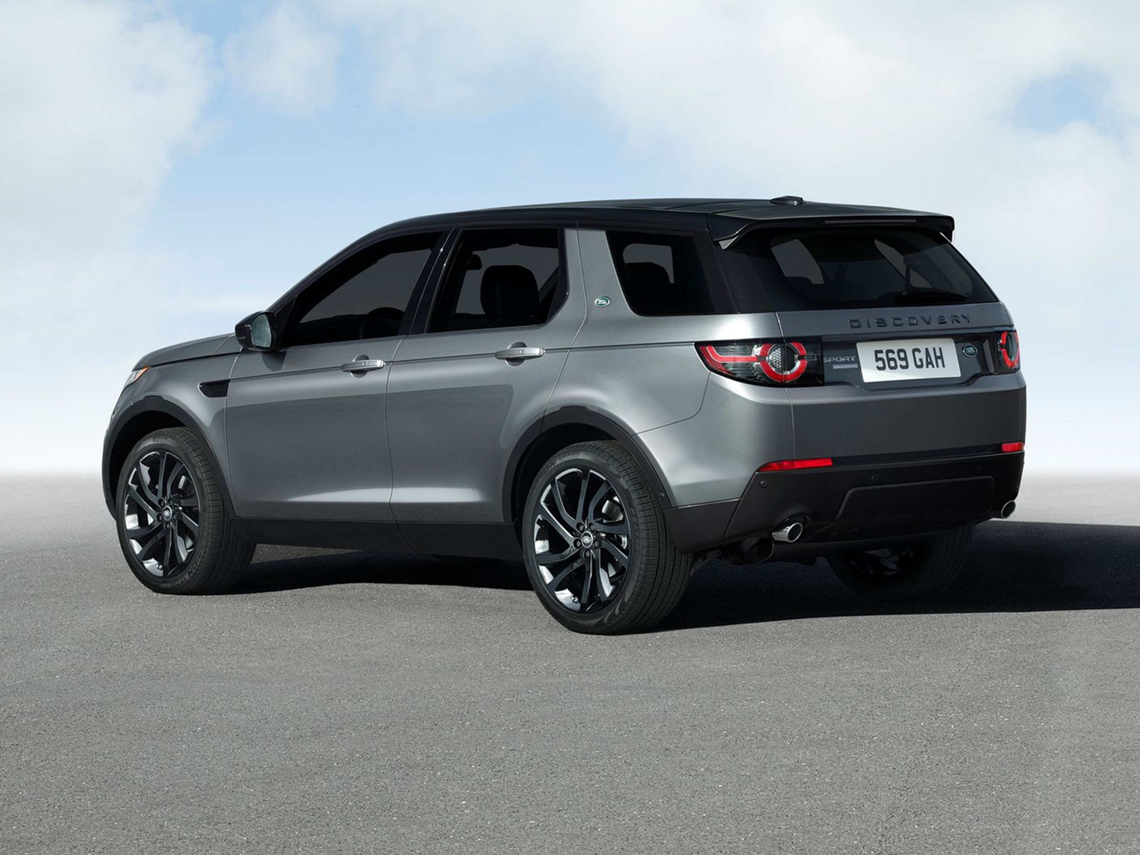 Land Rover Discovery Sport, todas las versiones y motorizaciones del  mercado, con precios, imágenes, datos técnicos y pruebas.