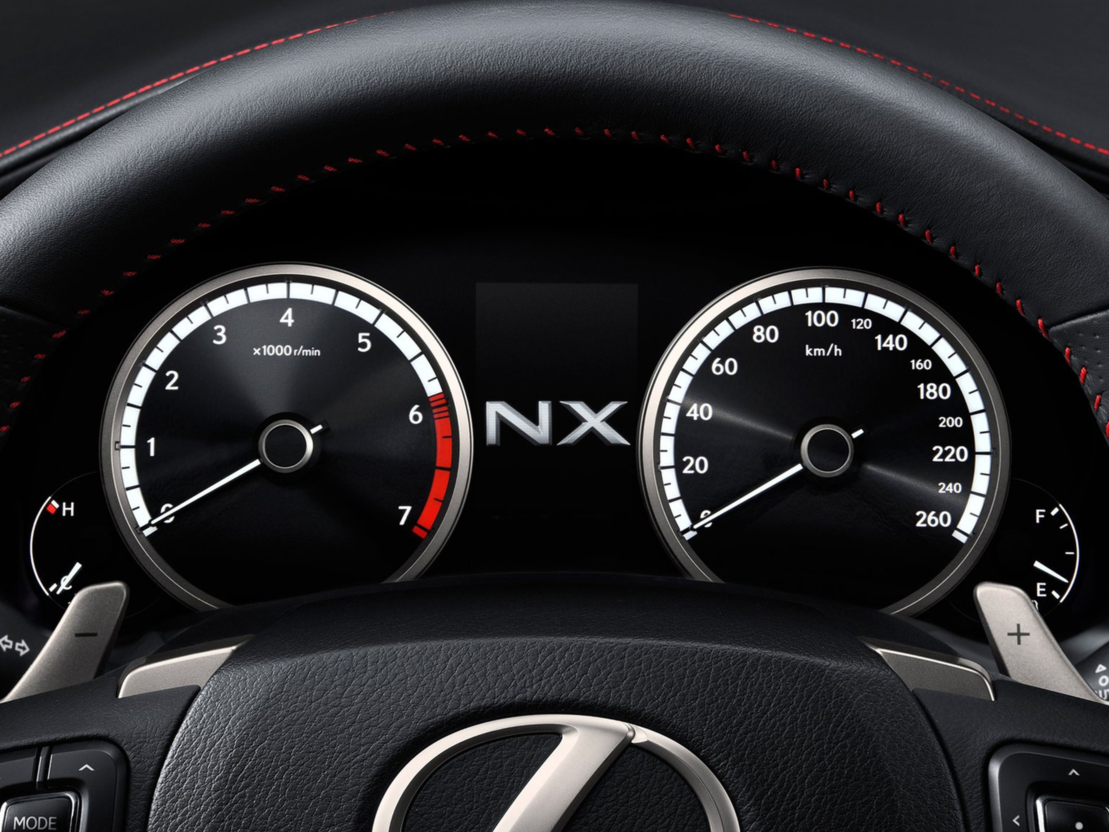 Lexus-NX_2015_C06