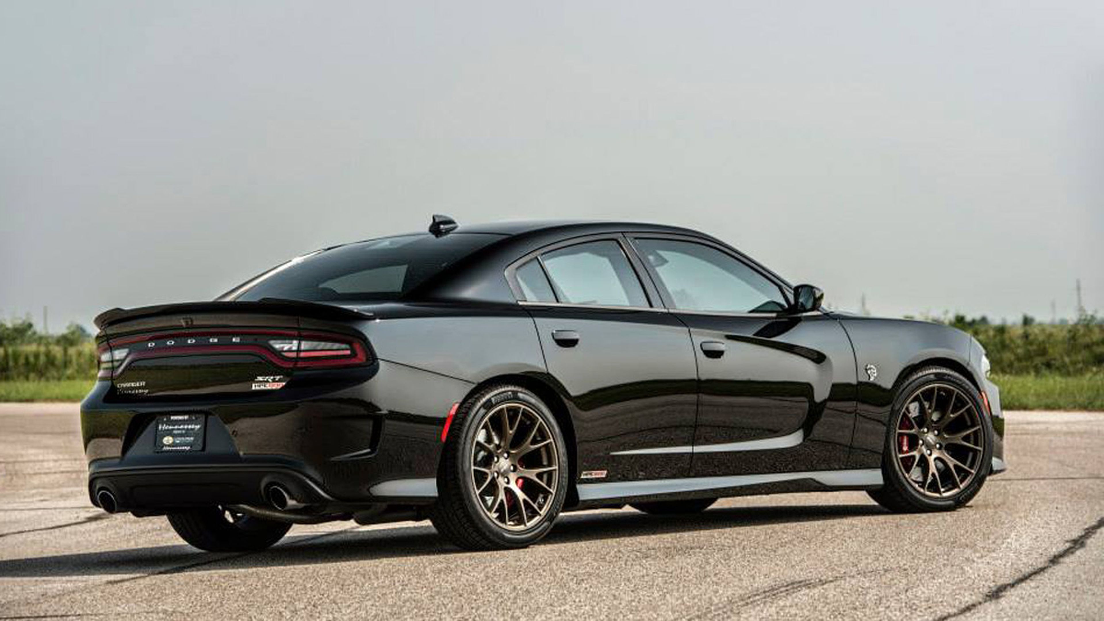 Dodge Charger Hellcat Hennessey trasera