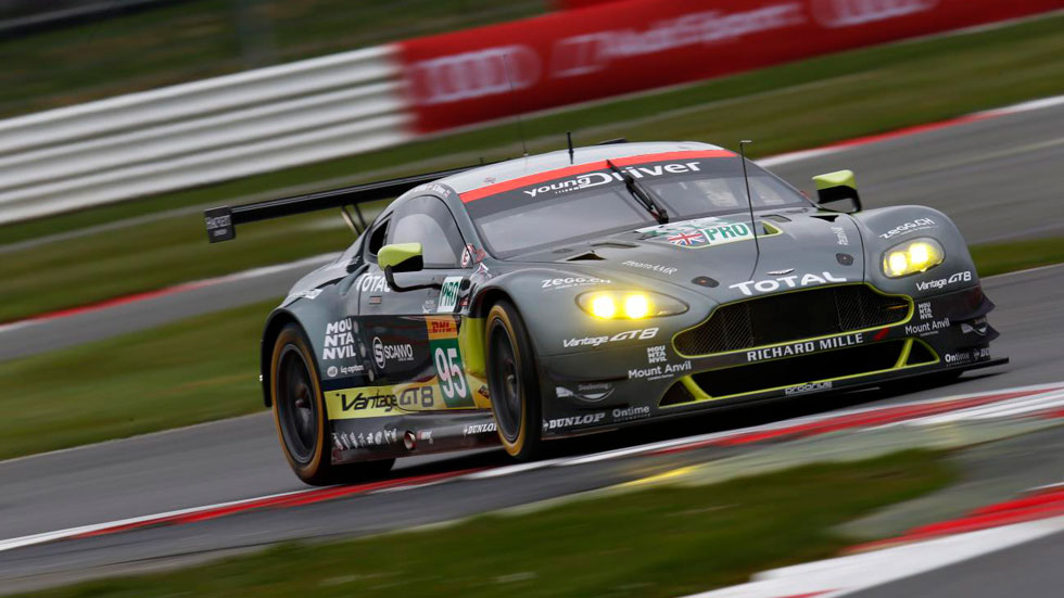 Circuito 24h Le Mans Aston Martin Vantage frontal Circuito 24h Le Mans Vantage frontal