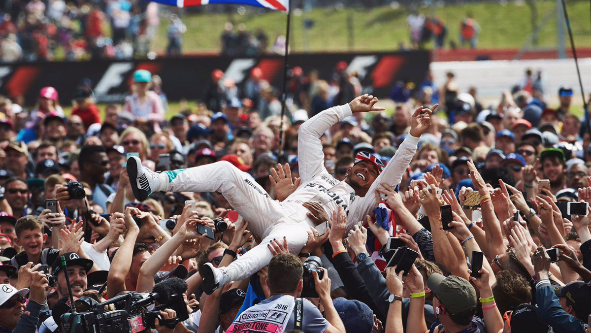 Celebración Hamilton GP Silverstone 2016 Celebración Hamilton GP Silverstone 2016