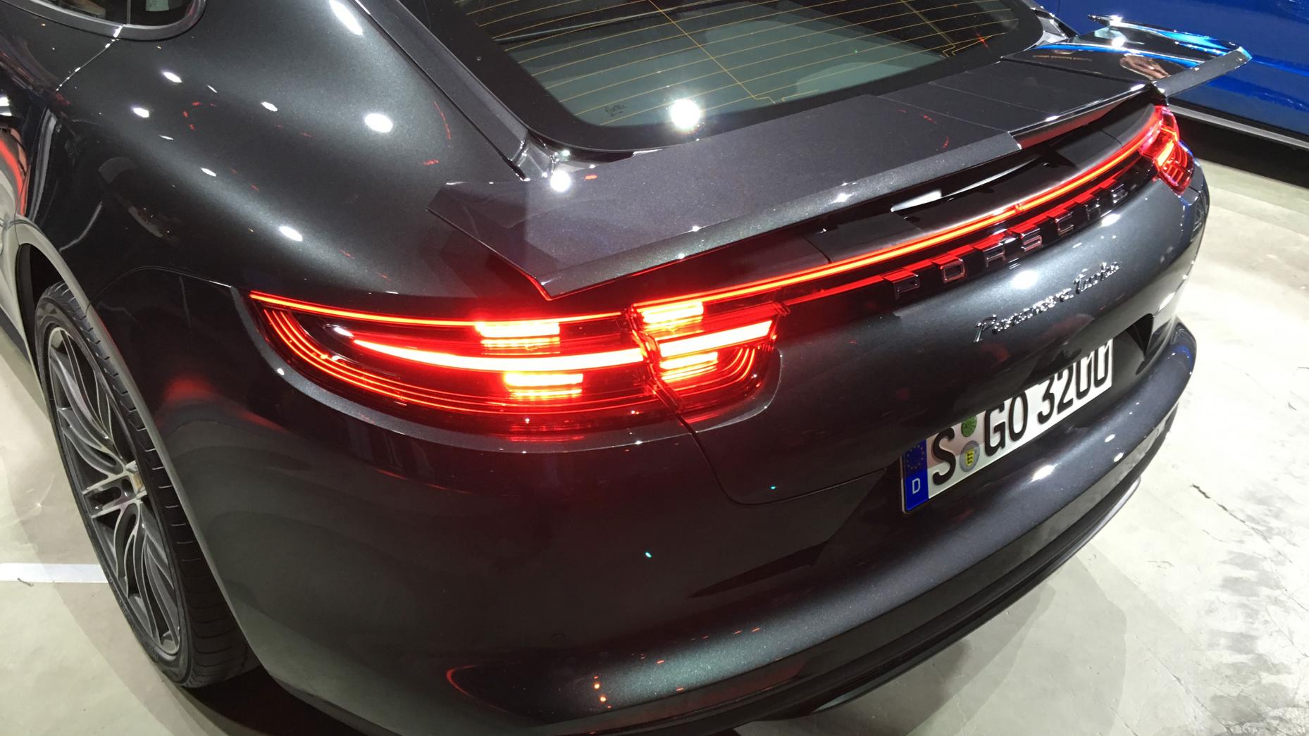 El alerón del nuevo Panamera es todo un show. Y bonito... El alerón del nuevo Panamera es todo un show. Y bonito...