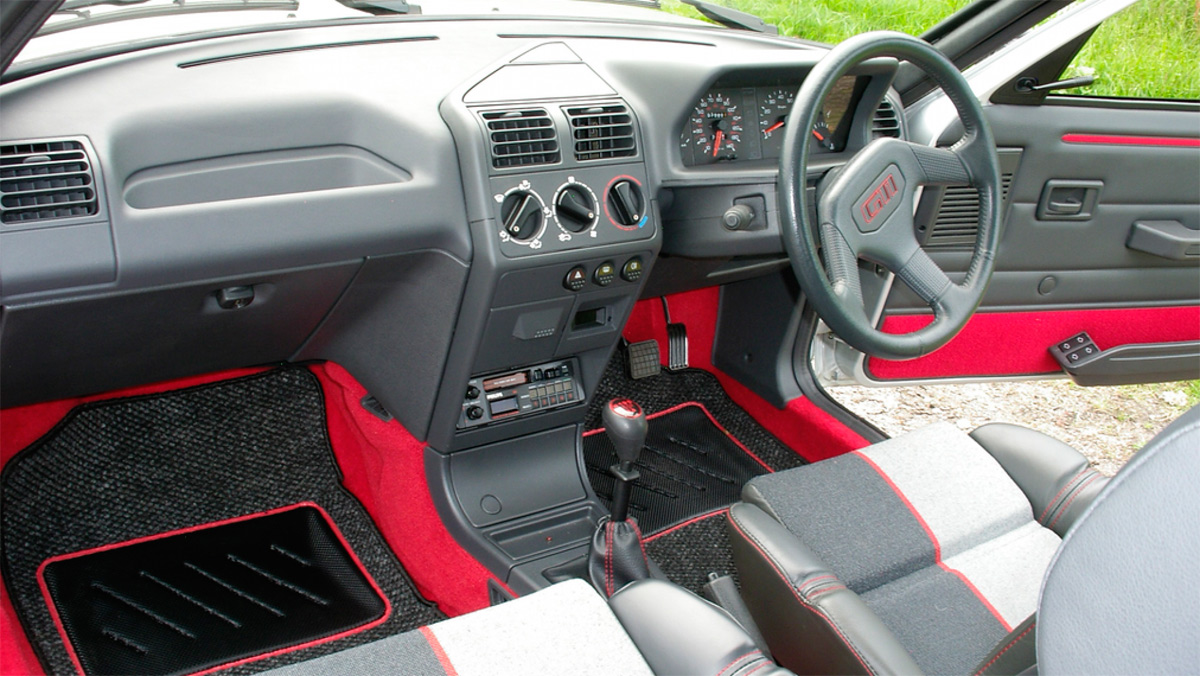 Peugeot 205 GTI (II) Peugeot 205 GTI (II)