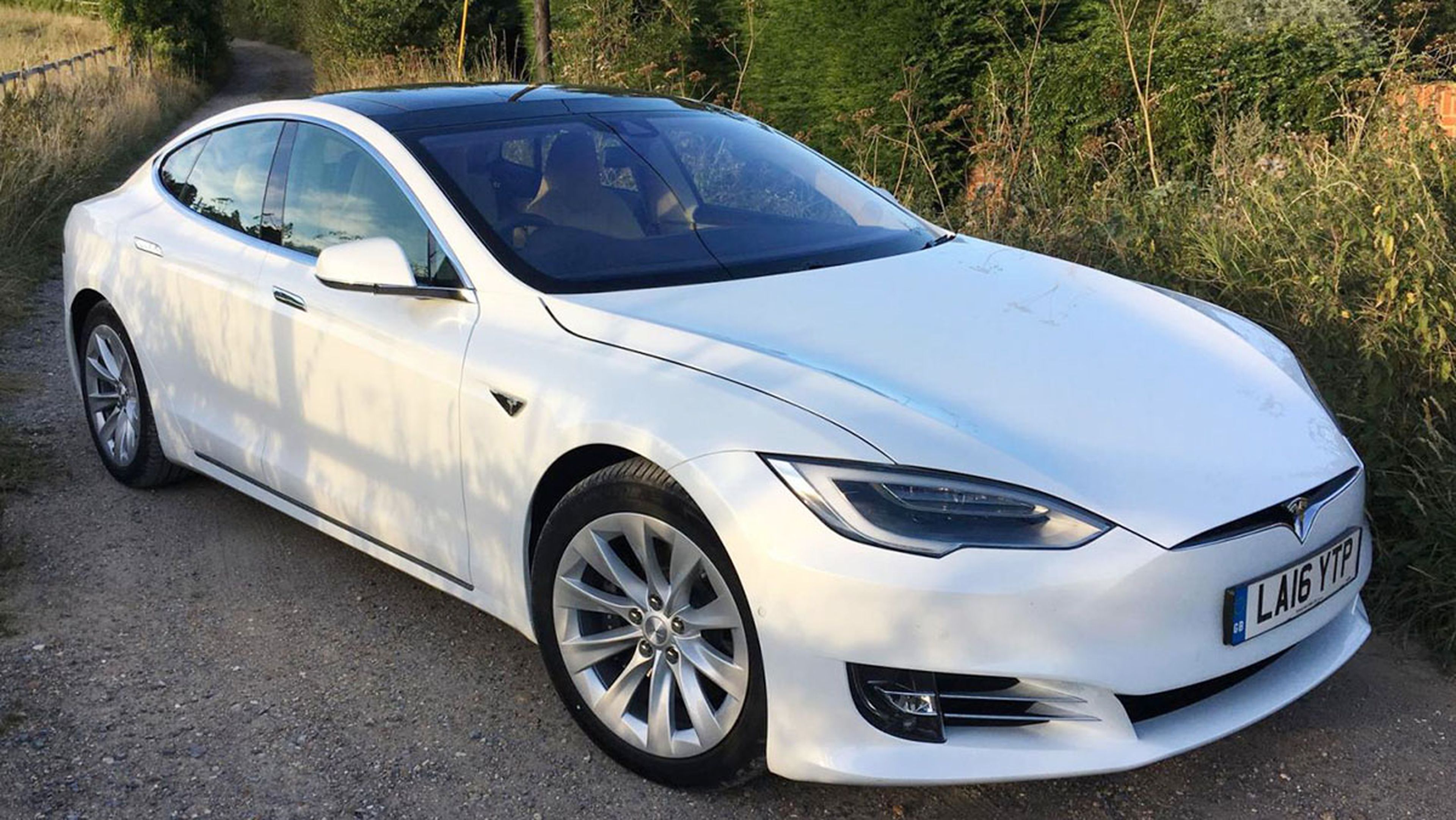 Tesla Model S 60D