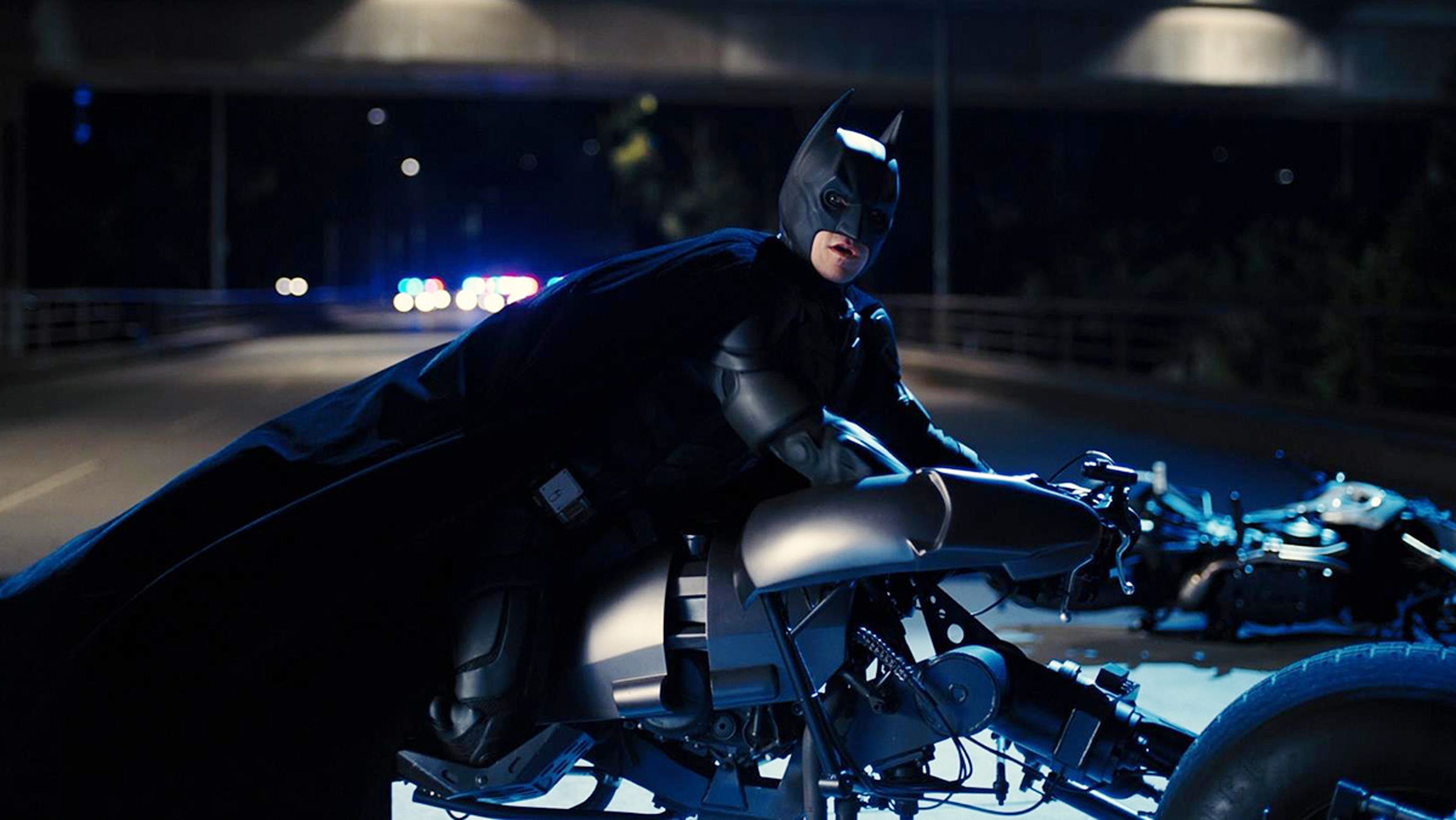 Así es el Batpod: la moto de Batman