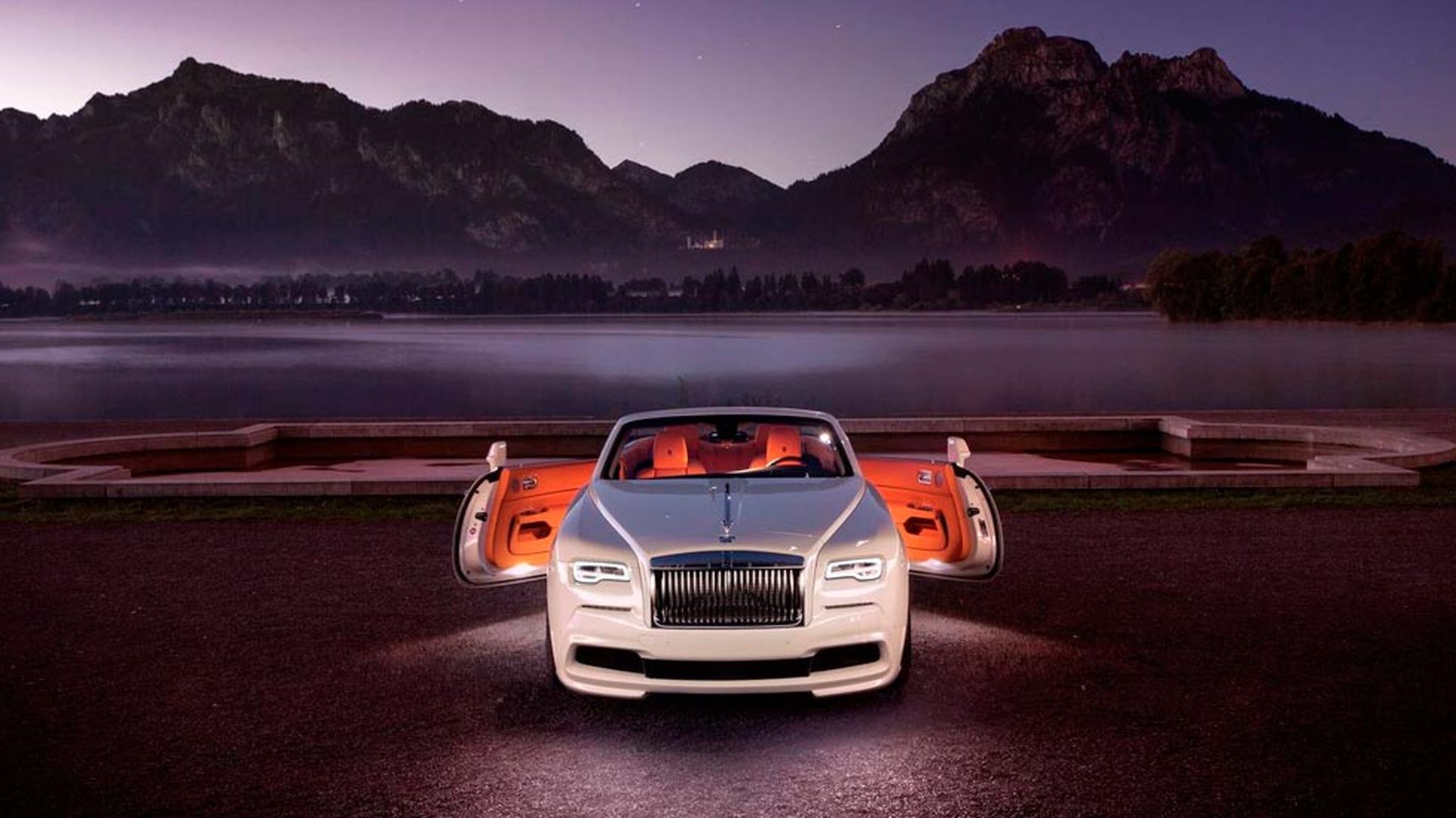 Rolls-Royce Dawn Spofec frontal nocturna