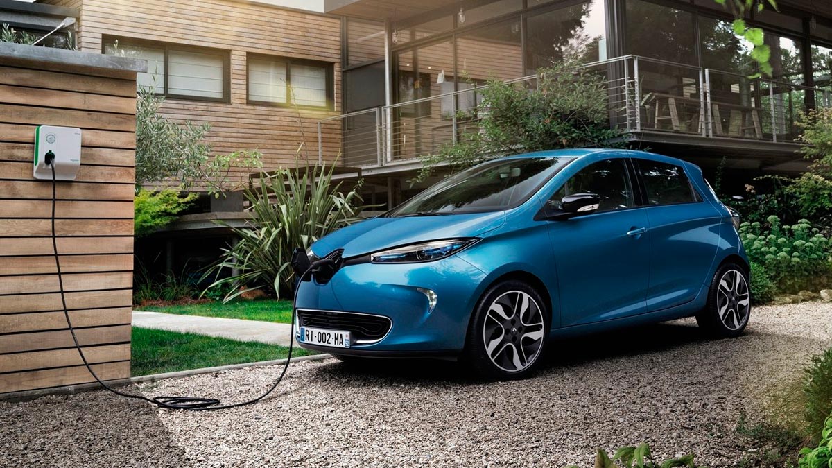 Renault Zoe 2016 Renault Zoe 2016 coches eléctricos enchufe cargador cargando