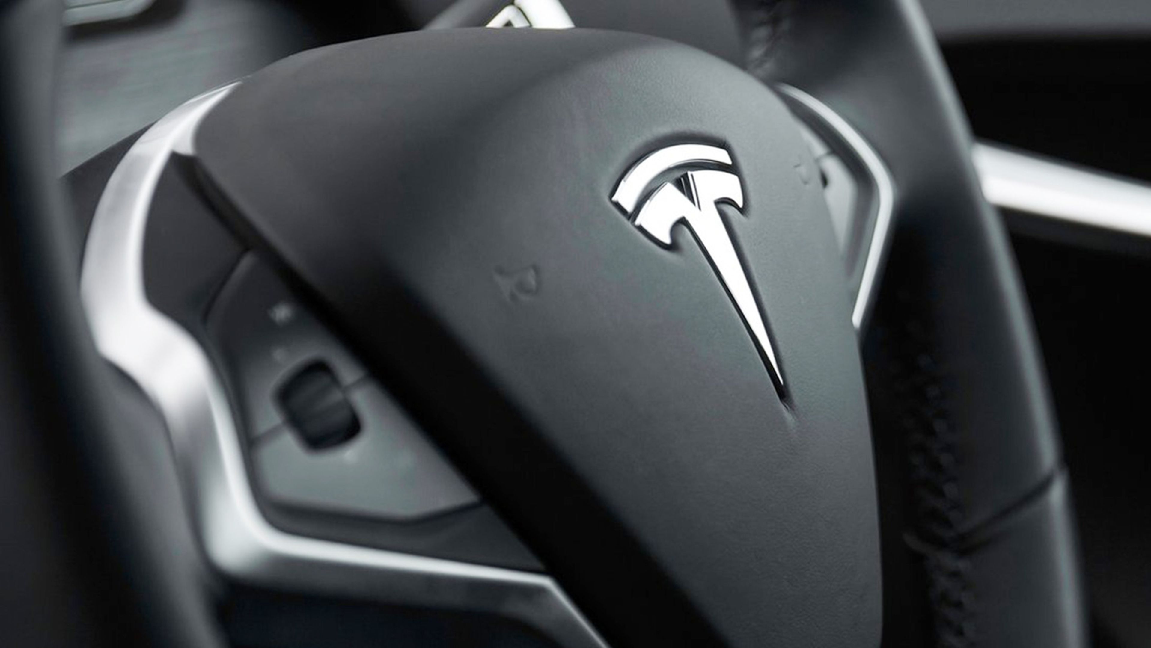 El Autopilot de Tesla ahora predice accidentes