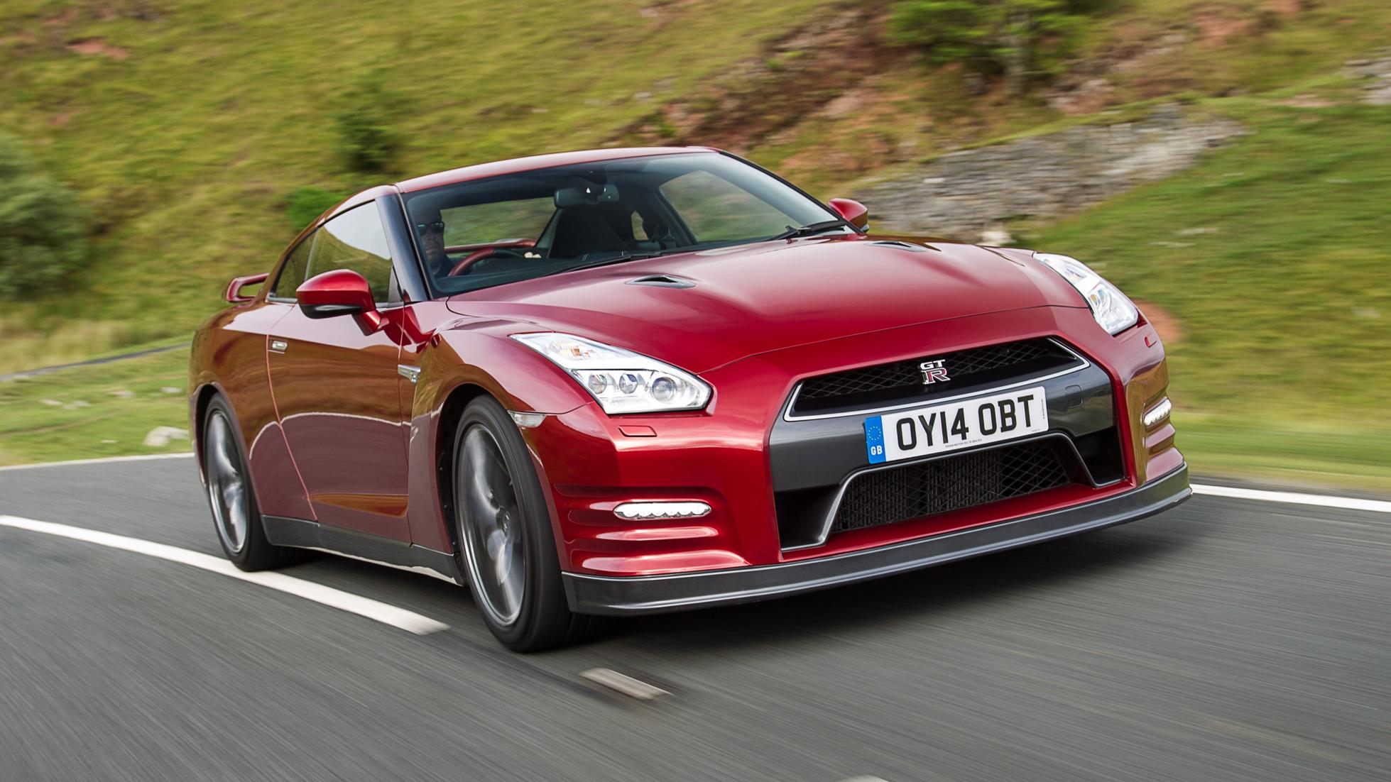 Rival Mercedes-AMG GT R, Nissan GT-R Nismo Rival Mercedes-AMG GT R, Nissan GT-R Nismo