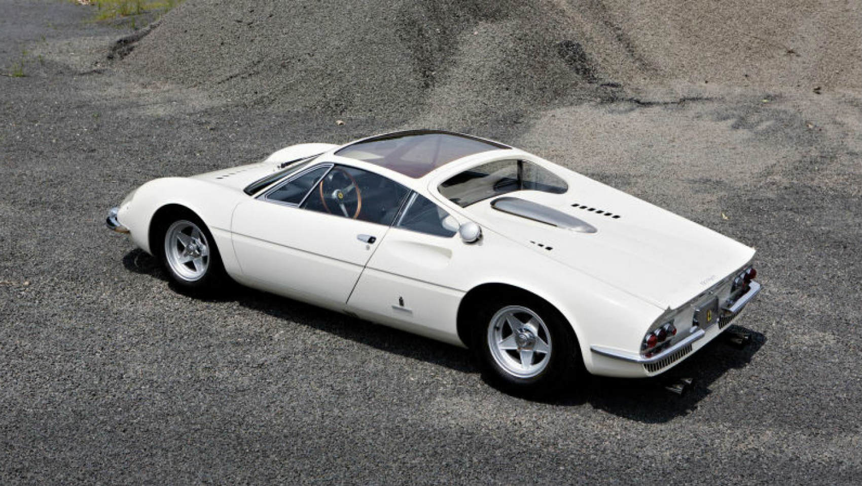 Ferrari 365 P Berlinetta Speciale ’Tre Posti’ Ferrari 365 P Berlinetta Speciale ’Tre Posti’
