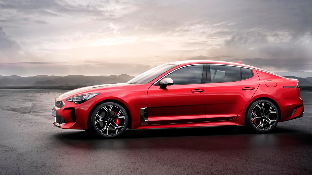 Kia Stinger GT lateral Kia Stinger GT berlina lujo deportivo detroit