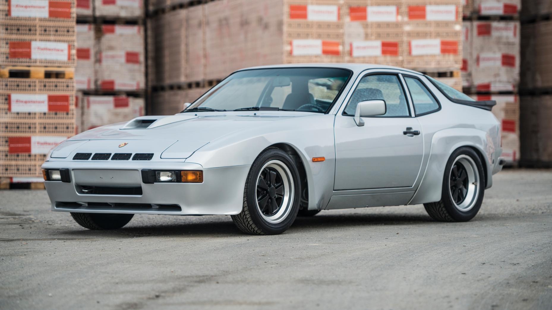 Porsche 924 Carrera GT (1981) Porsche 924 Carrera GT (1981)