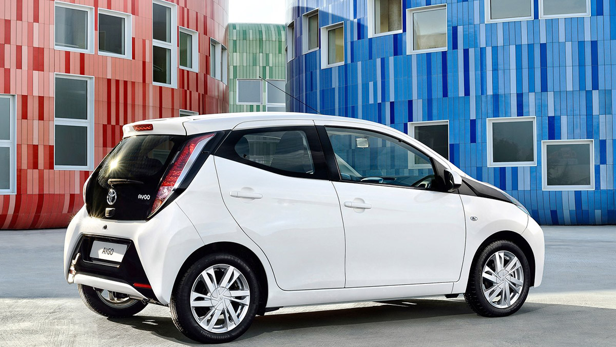 Coches nuevos entre 9.000 y 12.000 euros - Toyota Aygo Coches nuevos entre 9.000 y 12.000 euros - Toyota Aygo