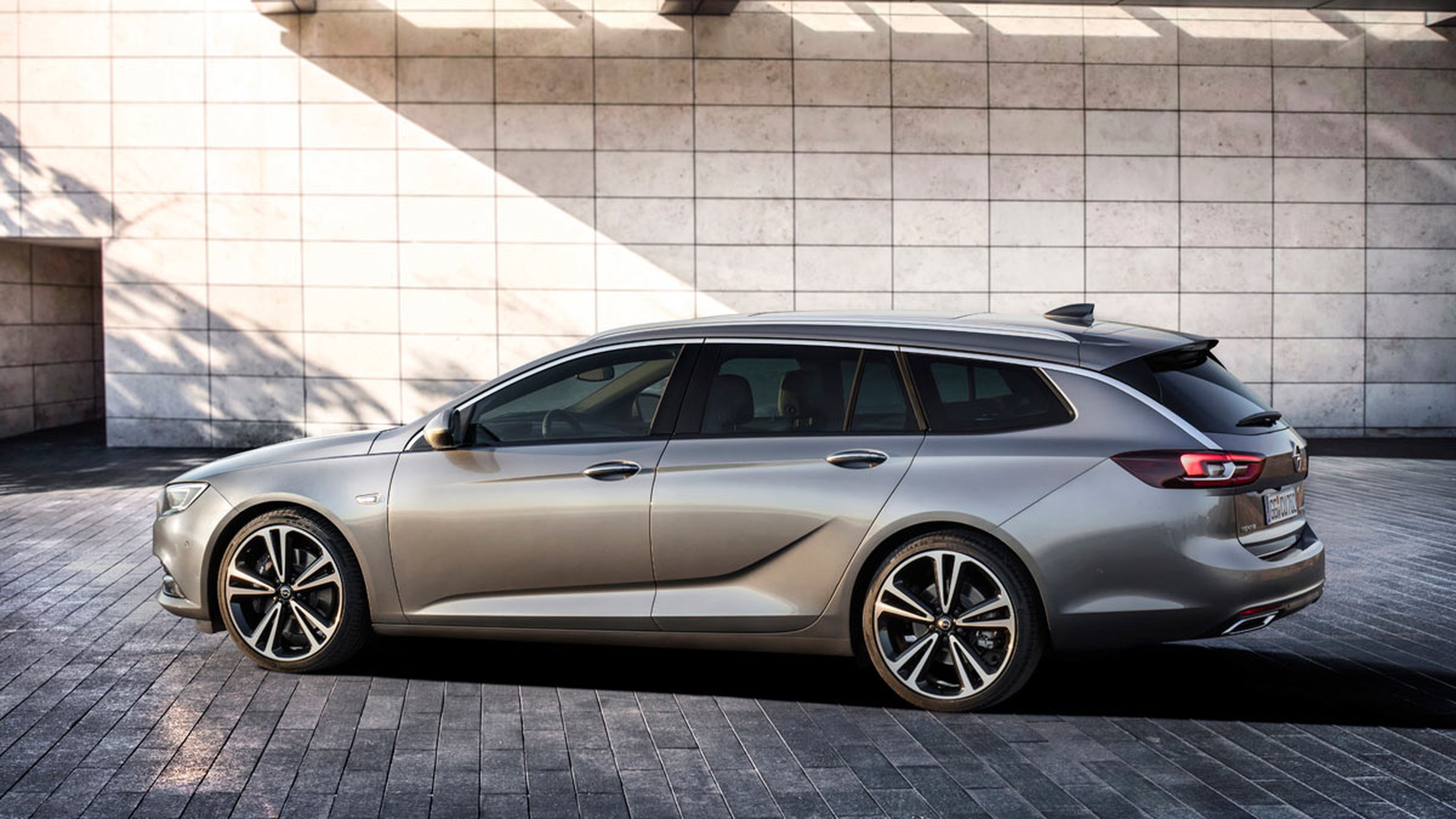Opel Insignia Sports Tourer 2017 lateral