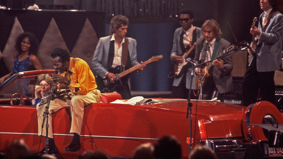 Berry con Keith Rochards y un Cadillac Eldorado´73 en concierto Berry con Keith Rochards y un Cadillac Eldorado´73 en concierto