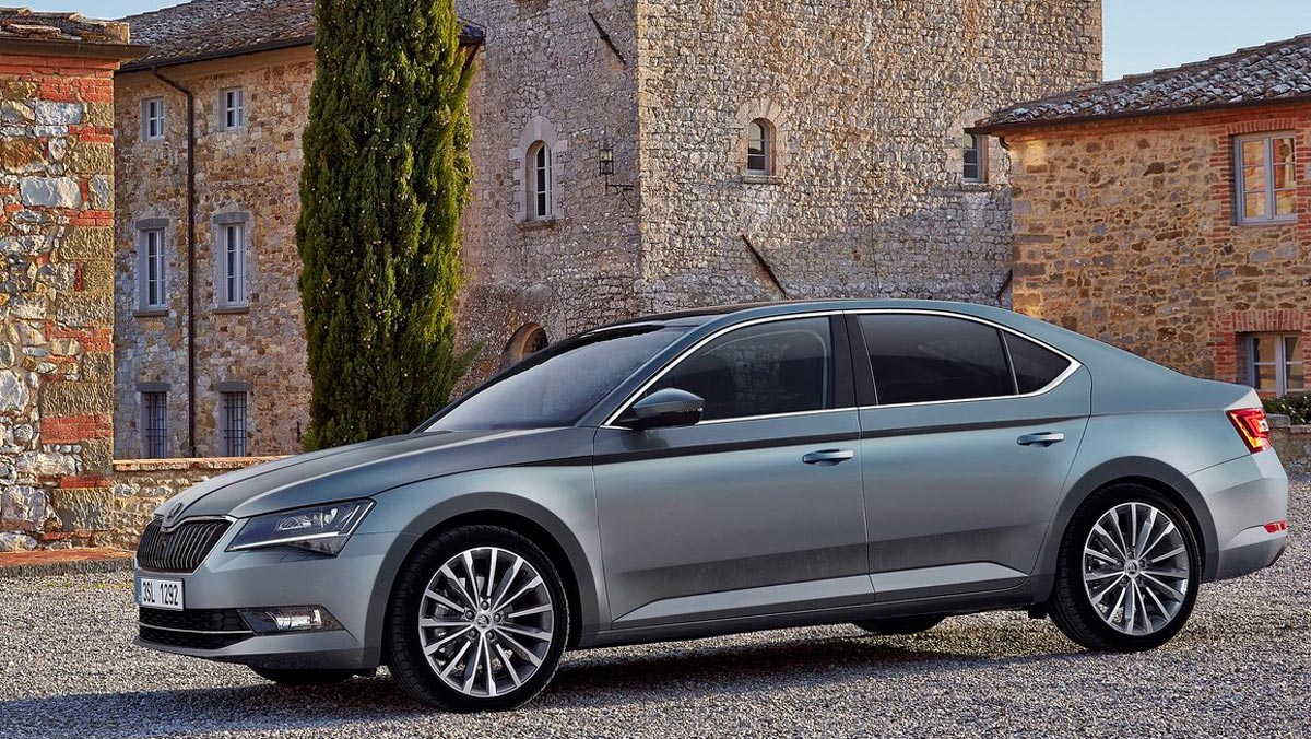 Coches que aparcan solos, Skoda Superb (I) Coches que aparcan solos, Skoda Superb (I)