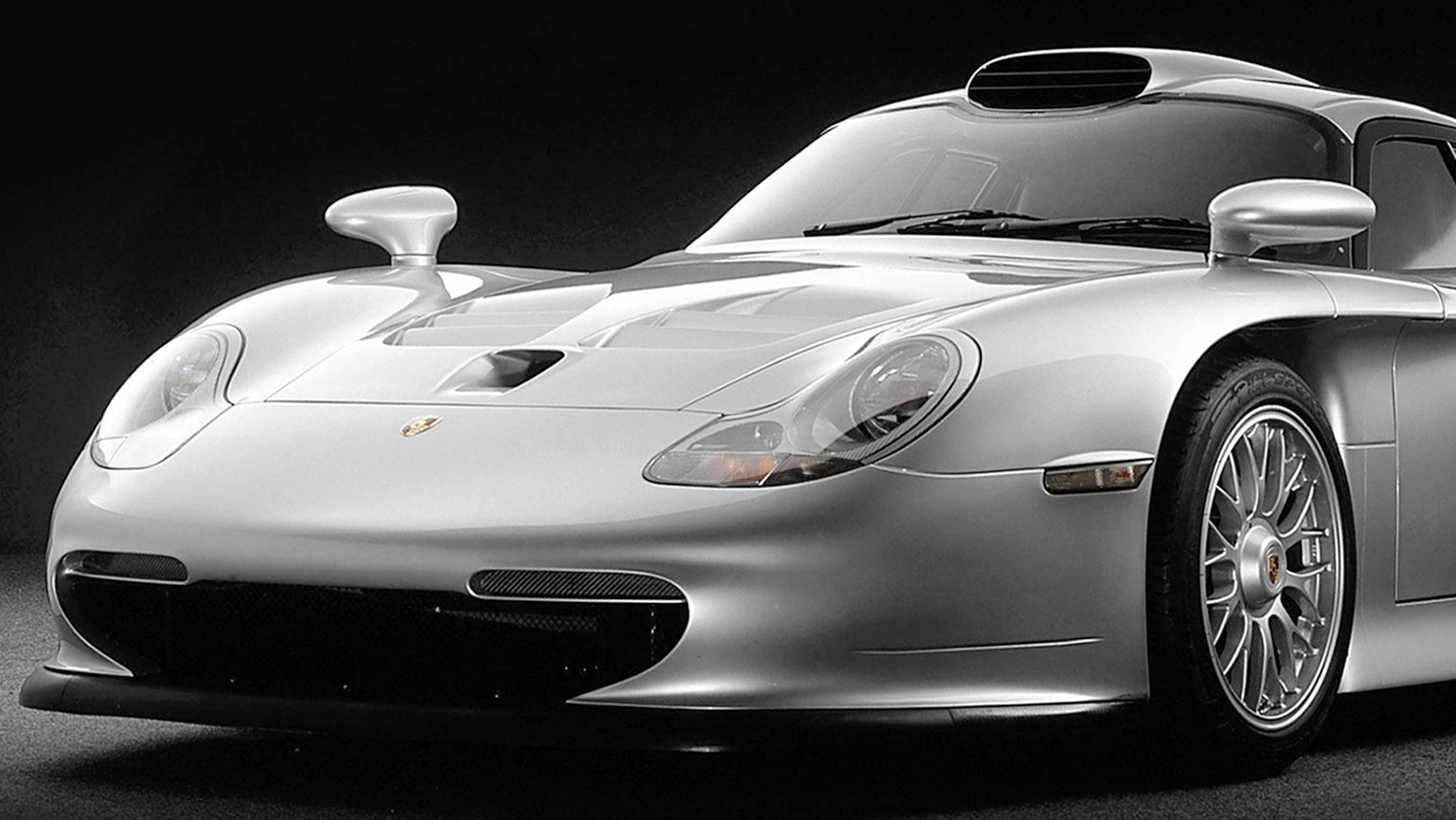 Este Porsche 911 GT1 de calle se ha vendido por más de 5 millones de euros