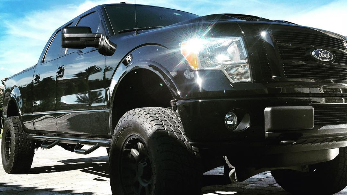 PARTE DELANTERA FORD F150 PICKUP DWAYNE JOHNSON PARTE DELANTERA FORD F150 PICKUP DWAYNE JOHNSON