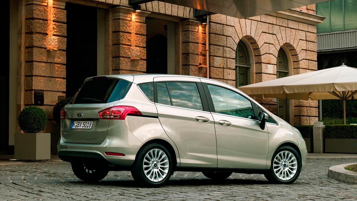 Ford B-Max Ford B-Max monovolumen compacto pequeño