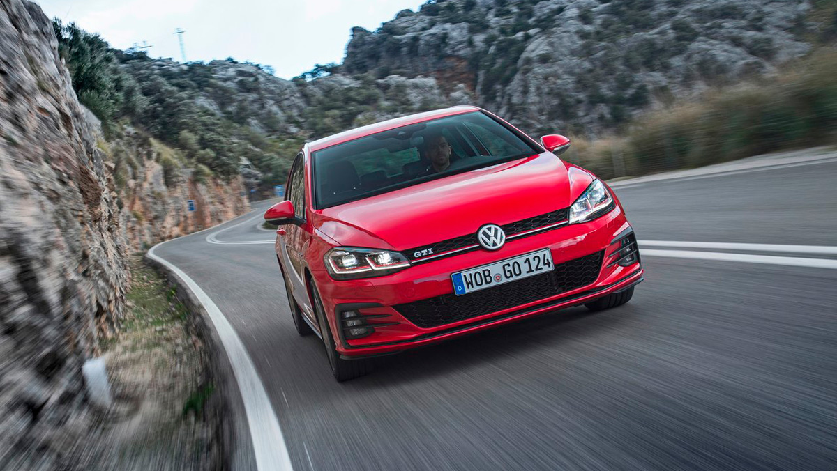 Mejores compactos 2017: Volkswagen Golf GTI (II) Mejores compactos 2017: Volkswagen Golf GTI (II)