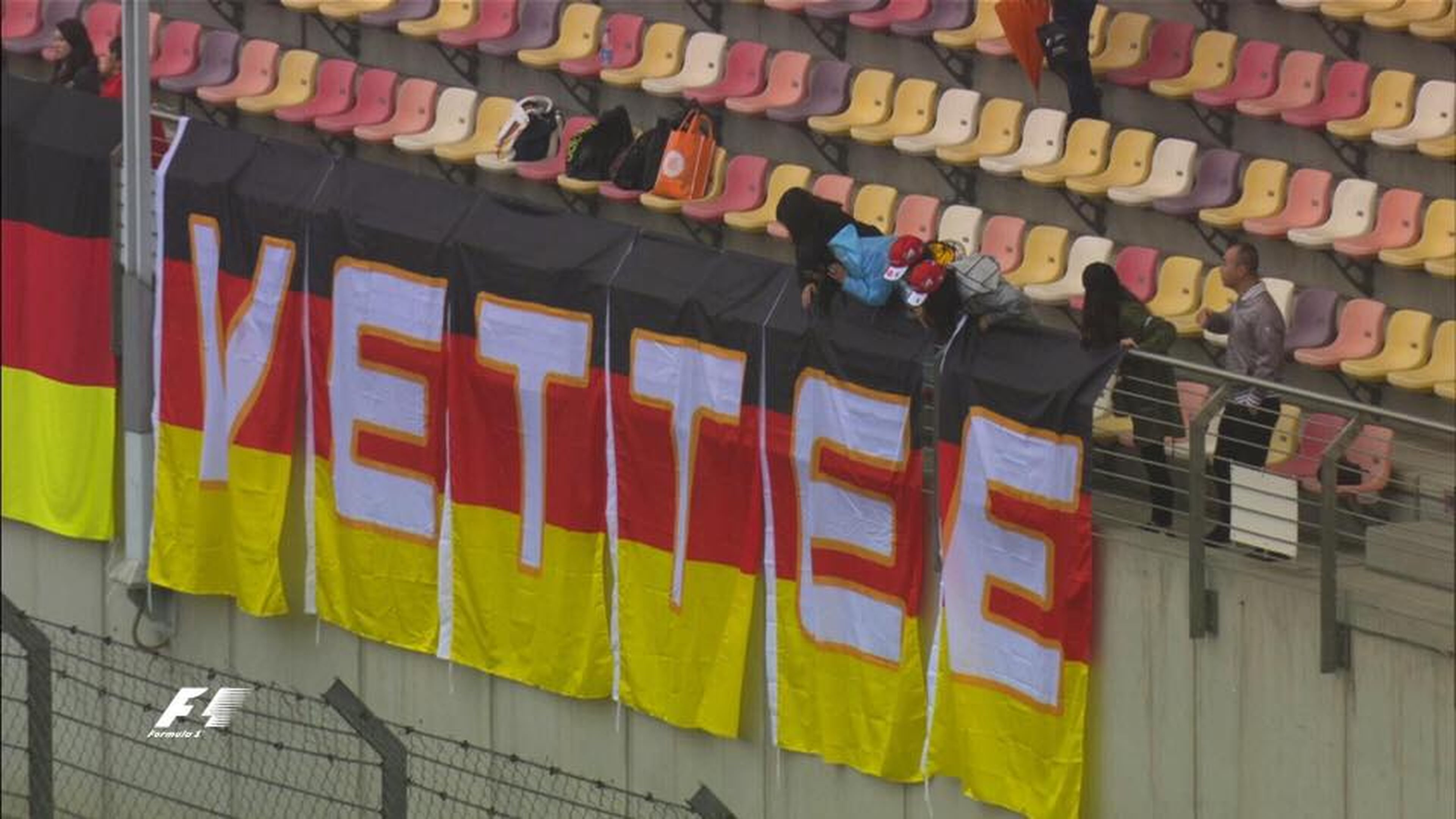 Pancarta apellido erróneo Vettel China F1 2017