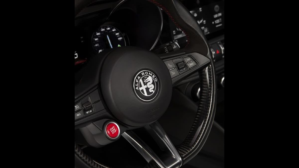 Botón de arranque del Alfa Romeo Giulia QV Botón de arranque del Alfa Romeo Giulia QV
