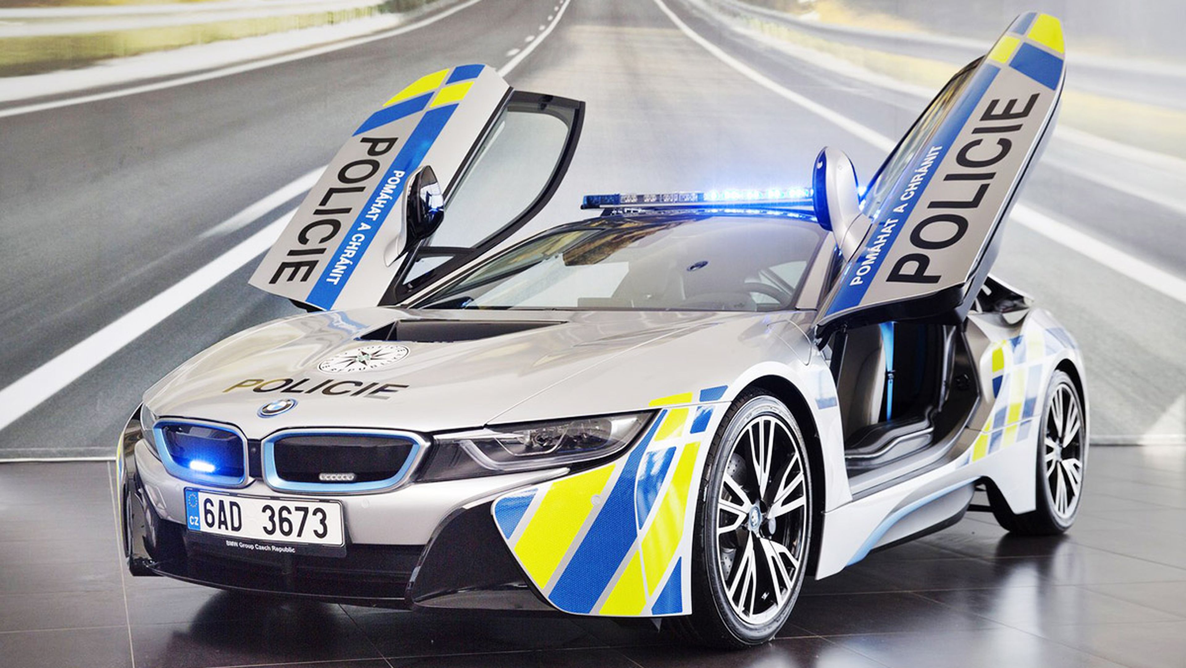El BMW i8 de la Policía de la República Checa