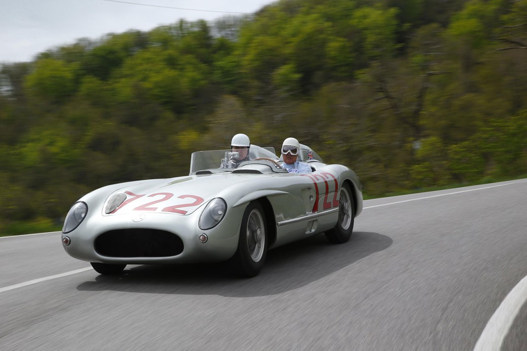 Stirling Moss en el Mercedes 300 SLR de 1955 Stirling Moss en el Mercedes 300 SLR de 1955