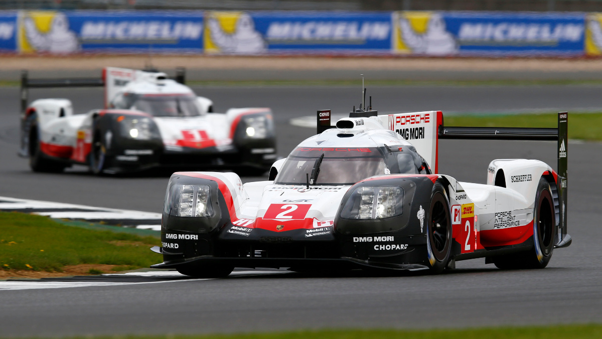 Porsche on the track Porsche on the track