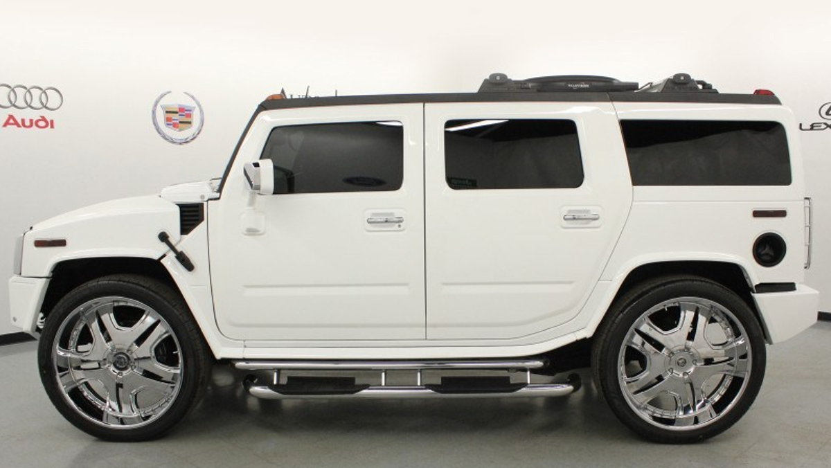 Este es el Hummer H2 de James Este es el Hummer H2 de James