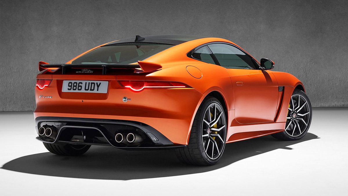 Los mejores rivales del Audi R8 2017 - Jaguar F-Type SVR Los mejores rivales del Audi R8 2017 - Jaguar F-Type SVR