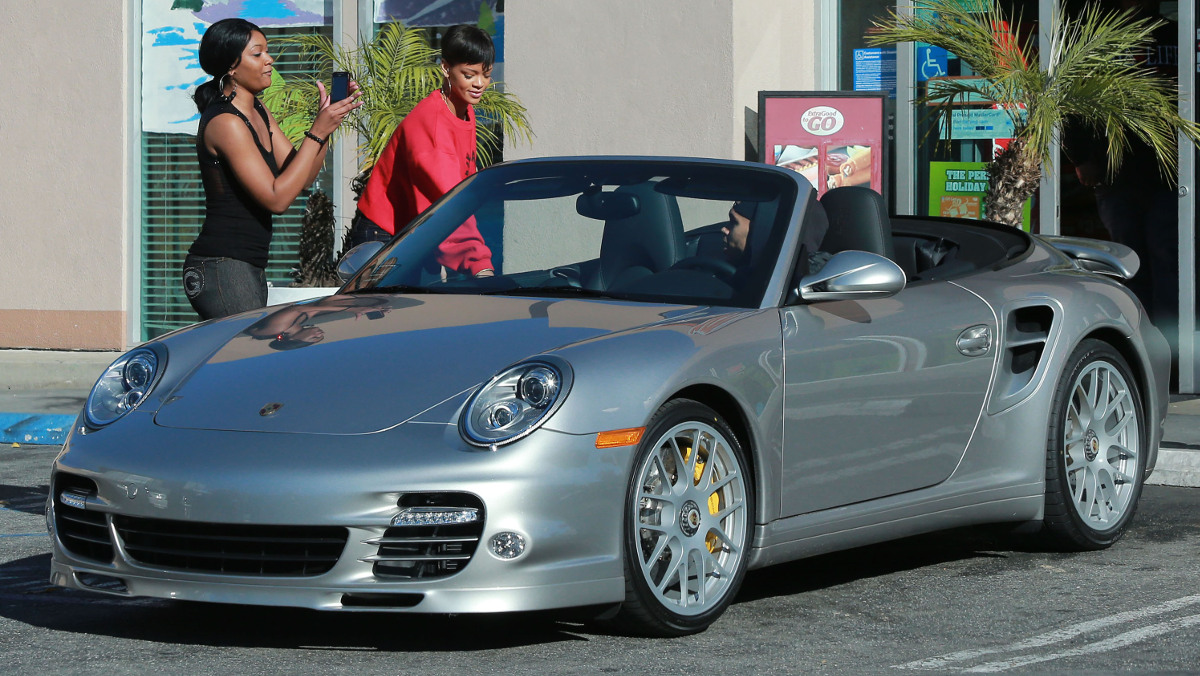 El Porsche 911 Turbo Cabrio de Rihanna El Porsche 911 Turbo Cabrio de Rihanna