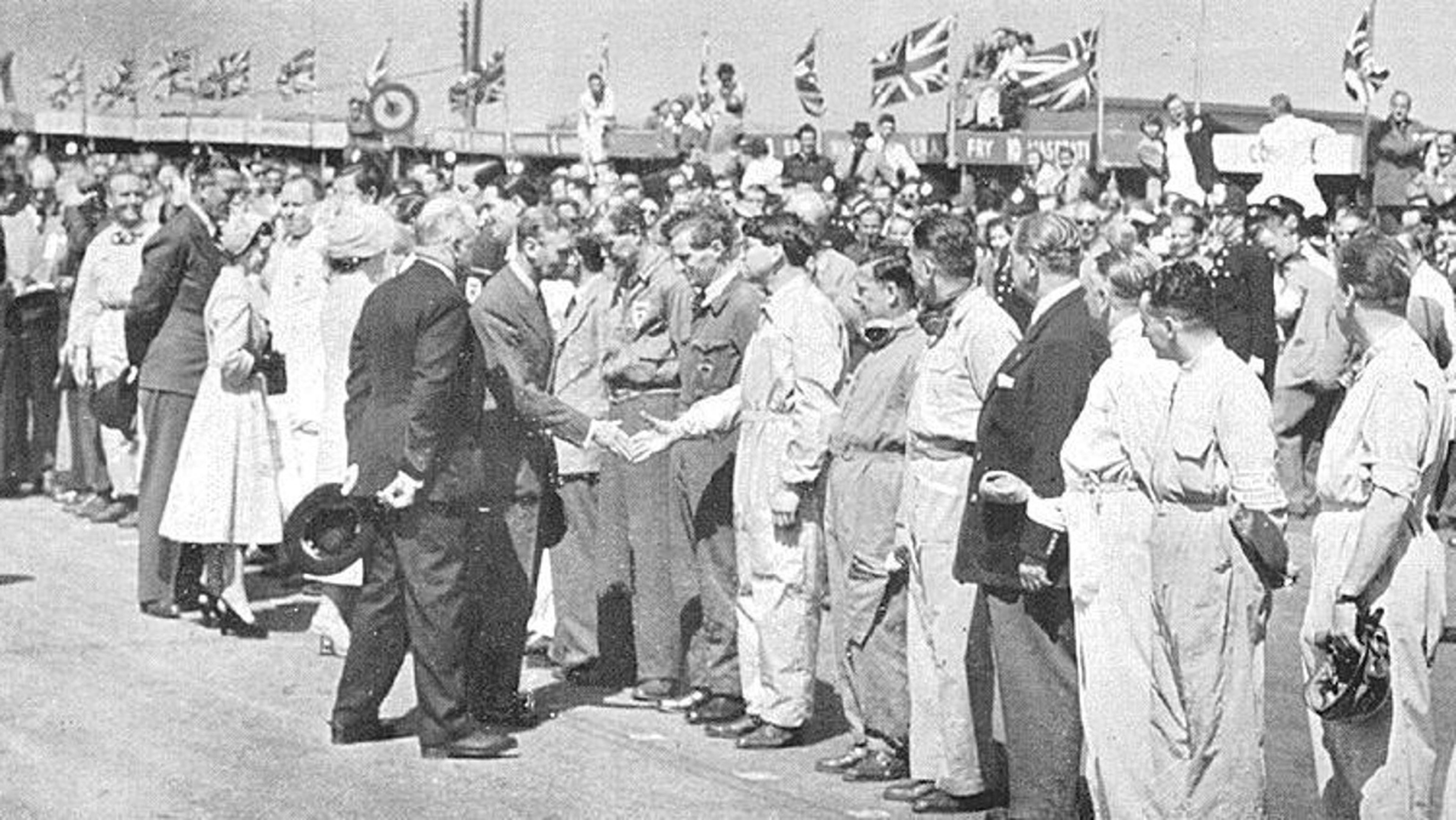 Los reyes británicos en Silverstone 1950