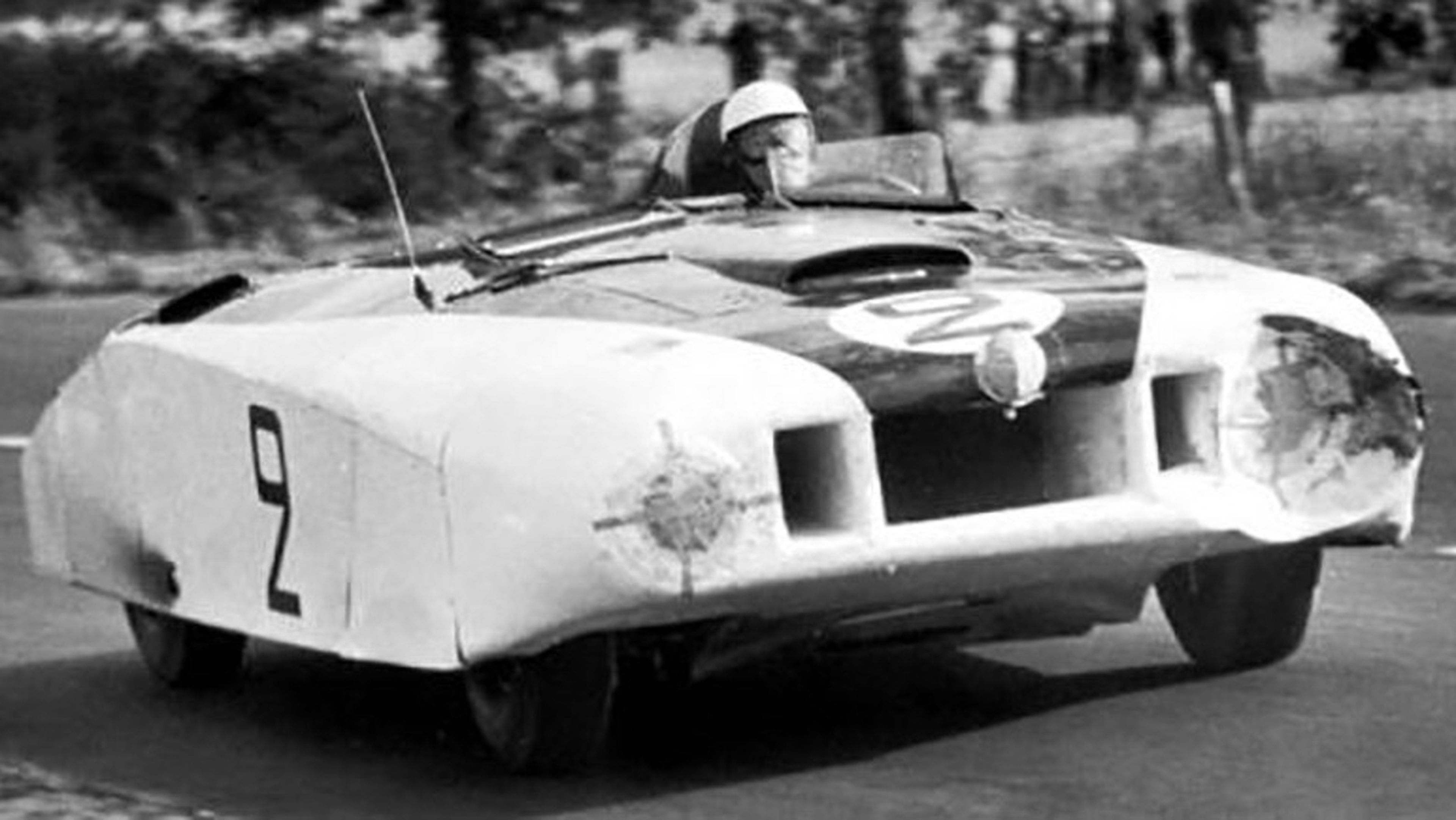 El Cadillac 'Le Monstre', dándolo todo en Le Mans 1950