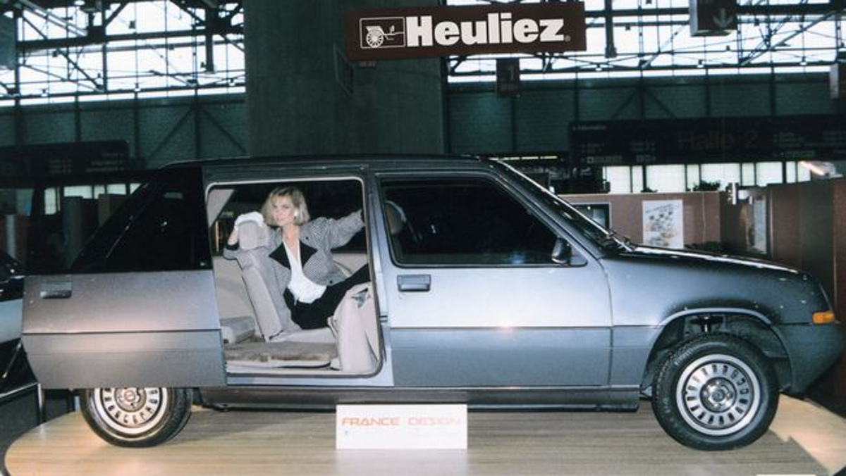 El Renault Super Van Cinq, reina en una expo El Renault Super Van Cinq, reina en una expo