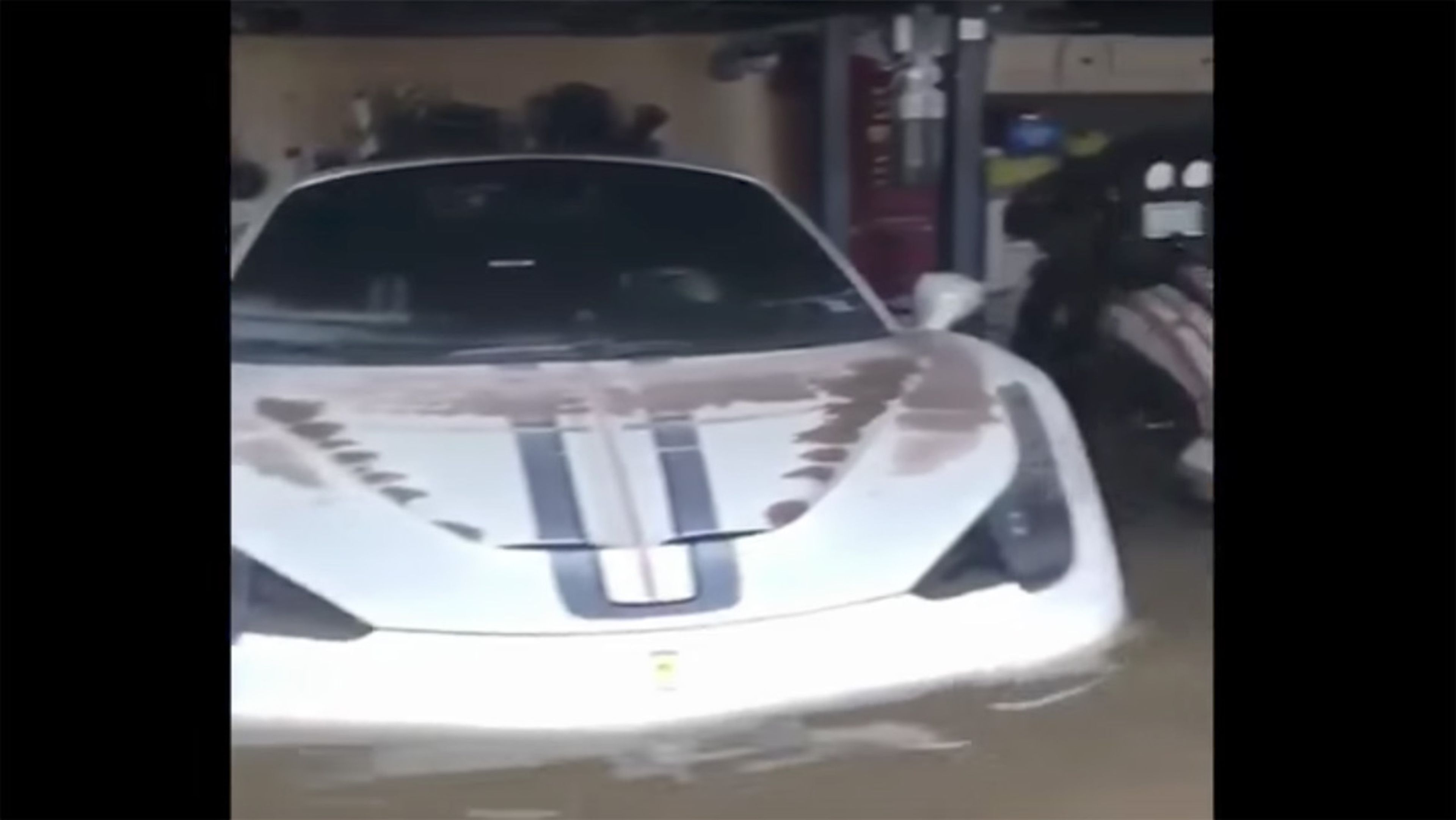 Ferrari afectado por el Huracán Harvey