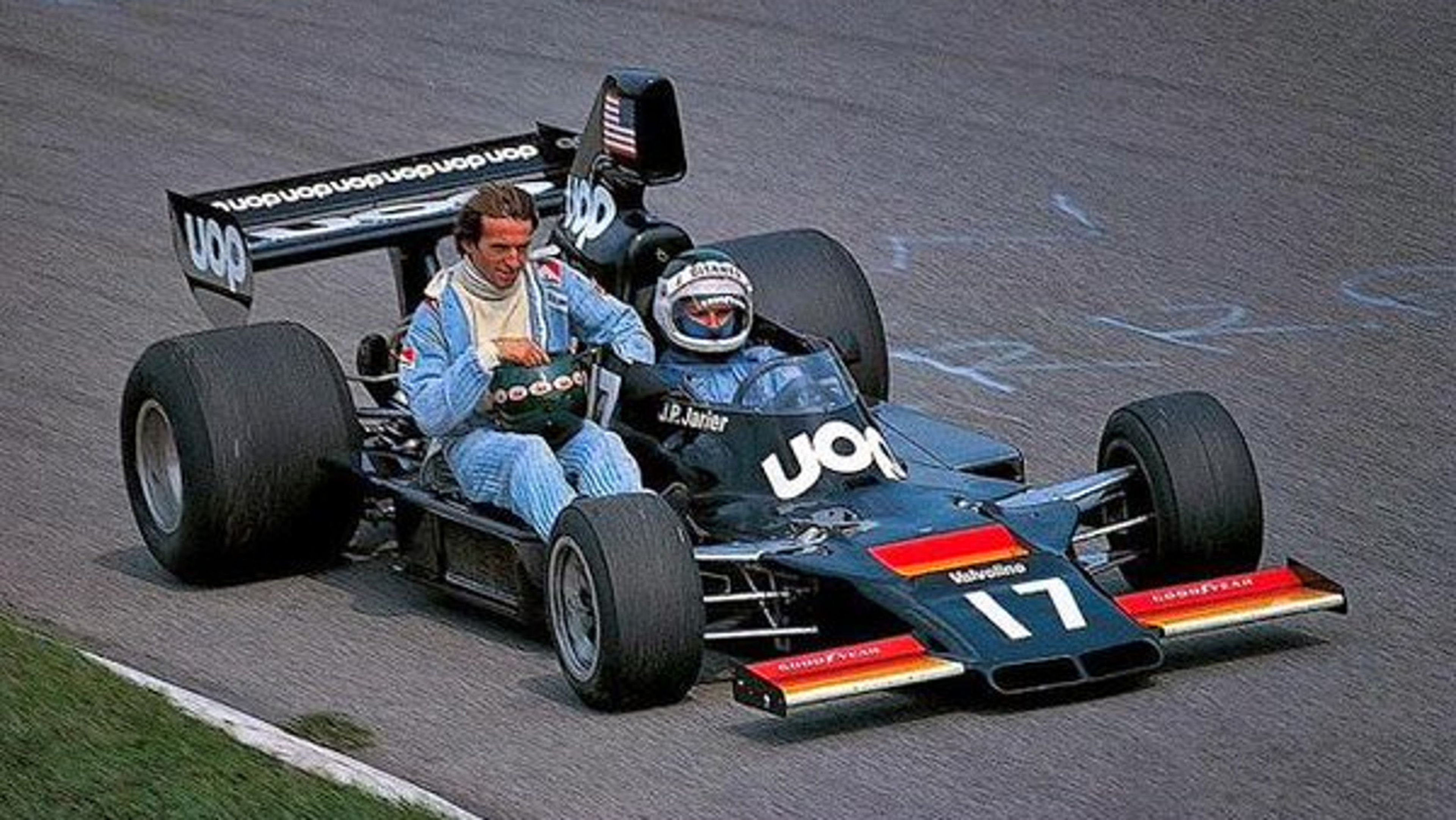 Jean-Pierre Jarier, Shadow-Matra, giving Jacques Laffite of Williams-Ford a lift, Monza 1975