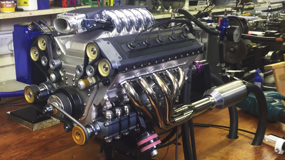 Vídeo: este motor V10 de 125 cc es diminuto pero lo quieres