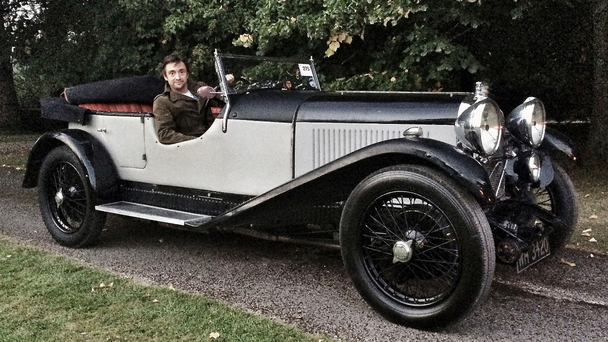 Richard Hammonds posa con su Lagonda 2.0 de 1931 Richard Hammonds posa con su Lagonda 2.0 de 1931