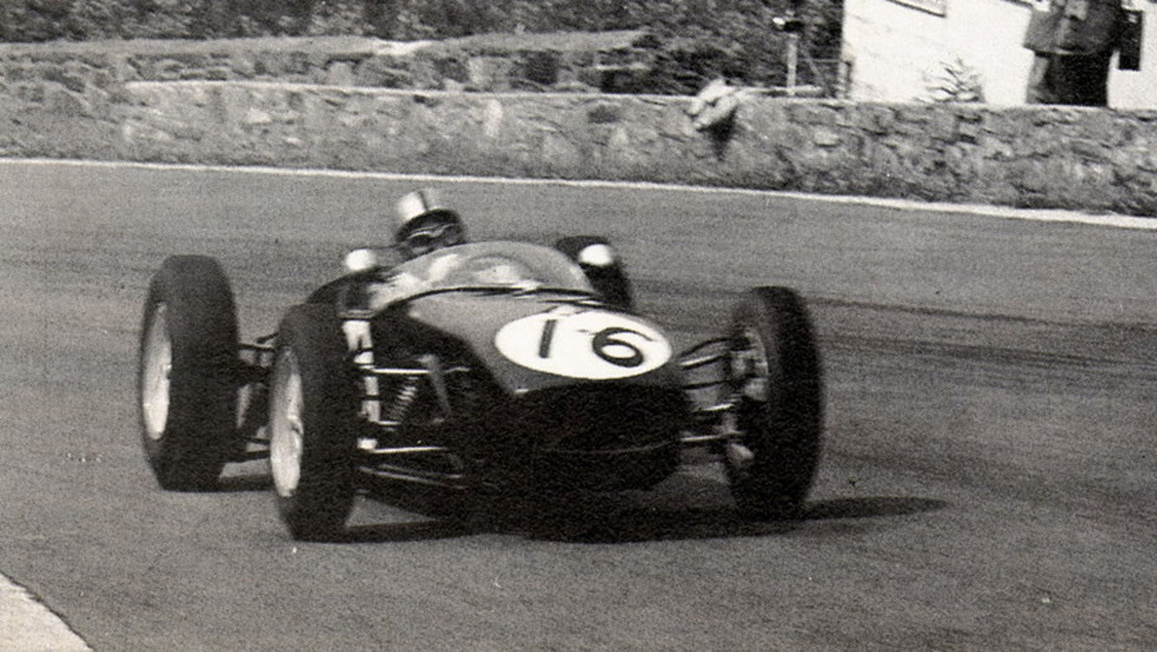 Stacey con su Lotus 18 en Spa 1960