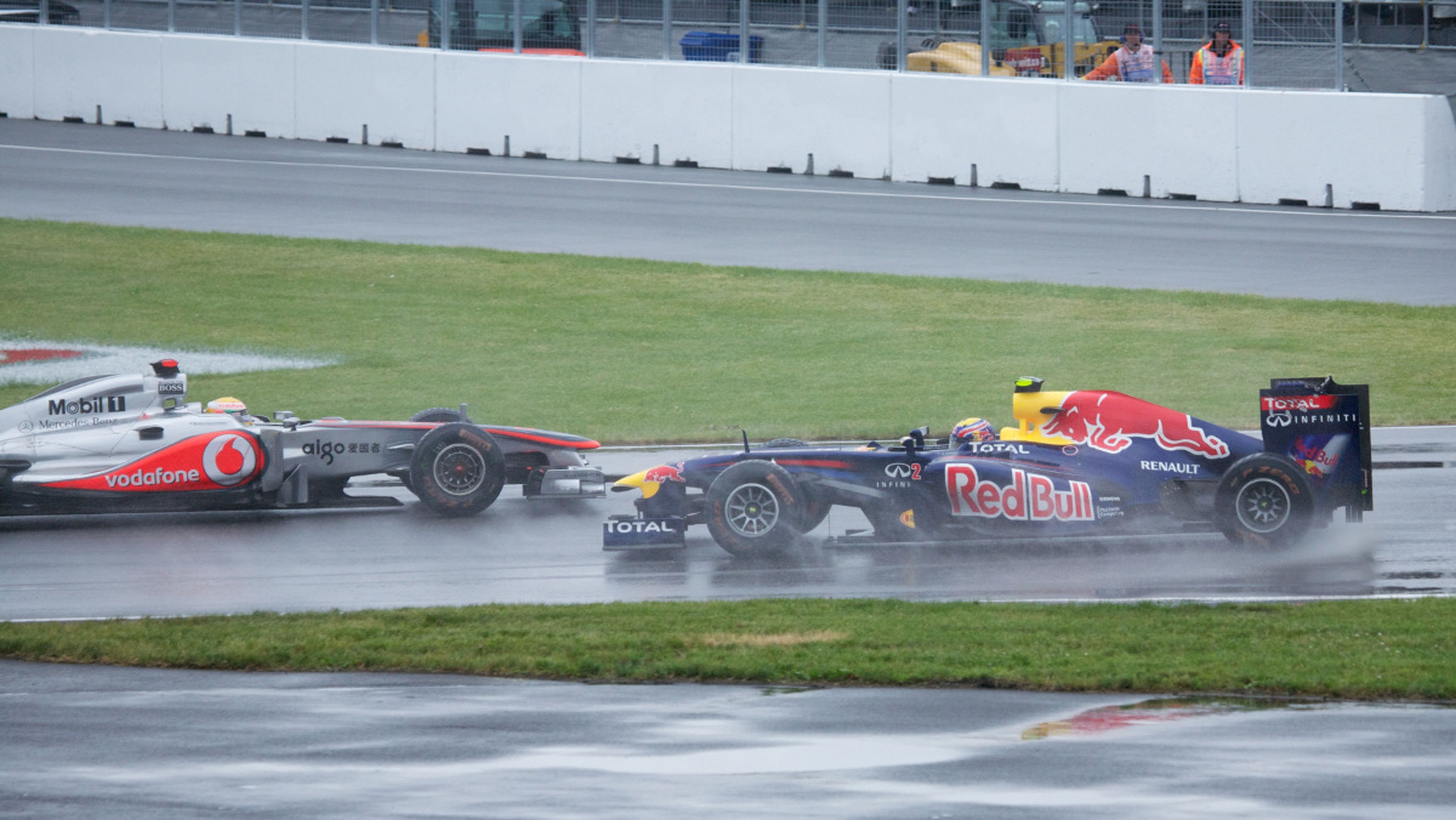 2011_Canadian_GP_-_Hamilton-Webber