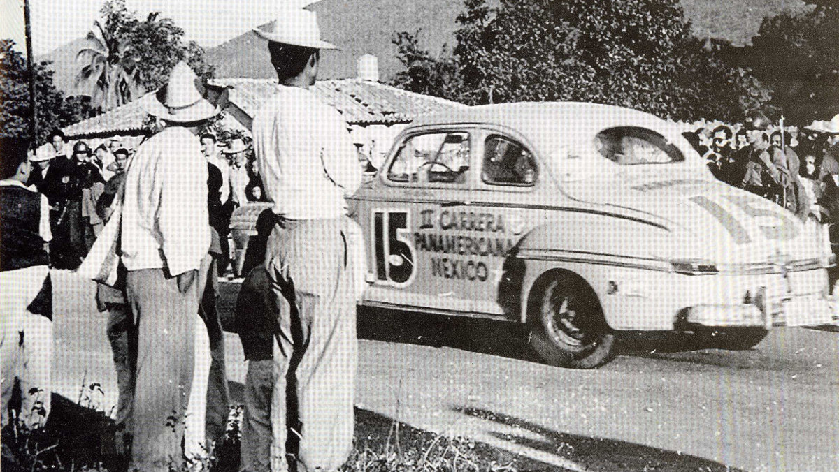 Aficionados en la Carrera Panamericana Aficionados en la Carrera Panamericana
