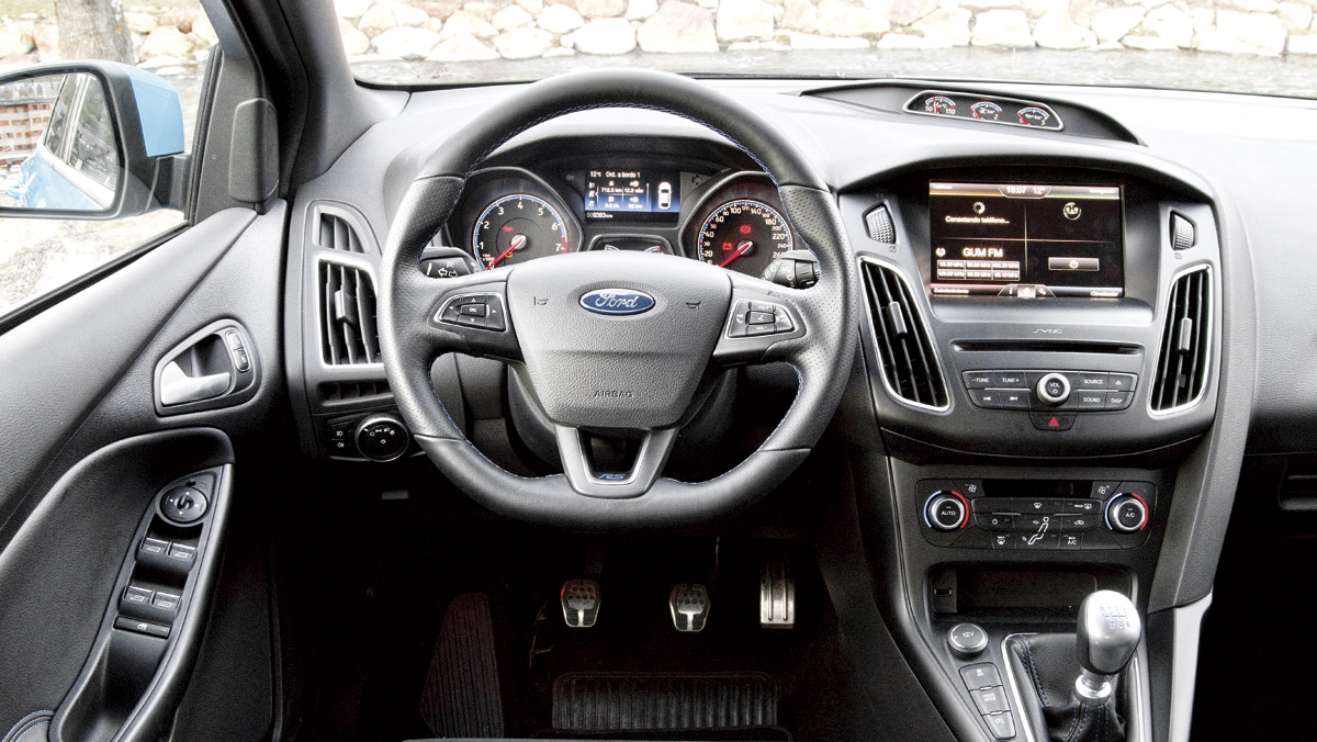 Ford Focus RS (interior) Ford Focus RS (interior)