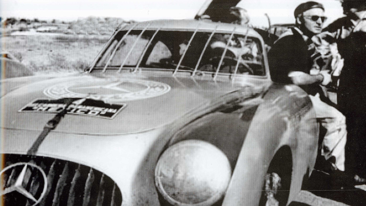 Karl Kling y su Mercedes en la Carrera Panamericana Karl Kling y su Mercedes en la Carrera Panamericana