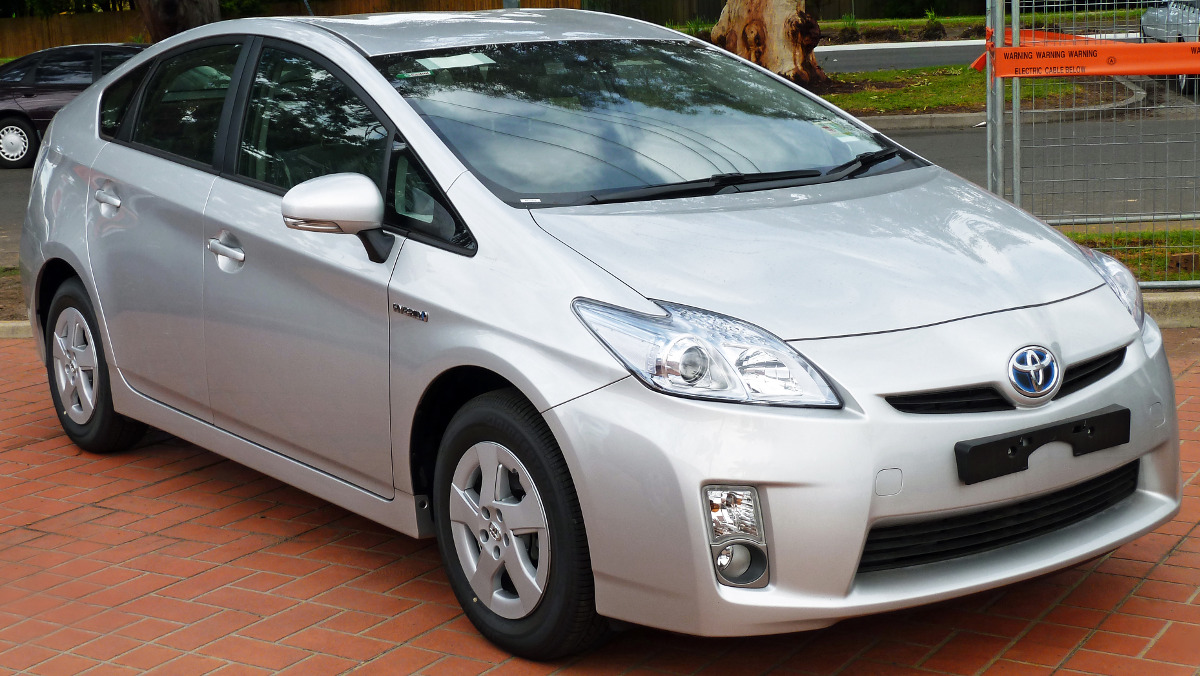 Toyota_Prius (Own work via Wikipedia) Toyota_Prius (Own work via Wikipedia)
