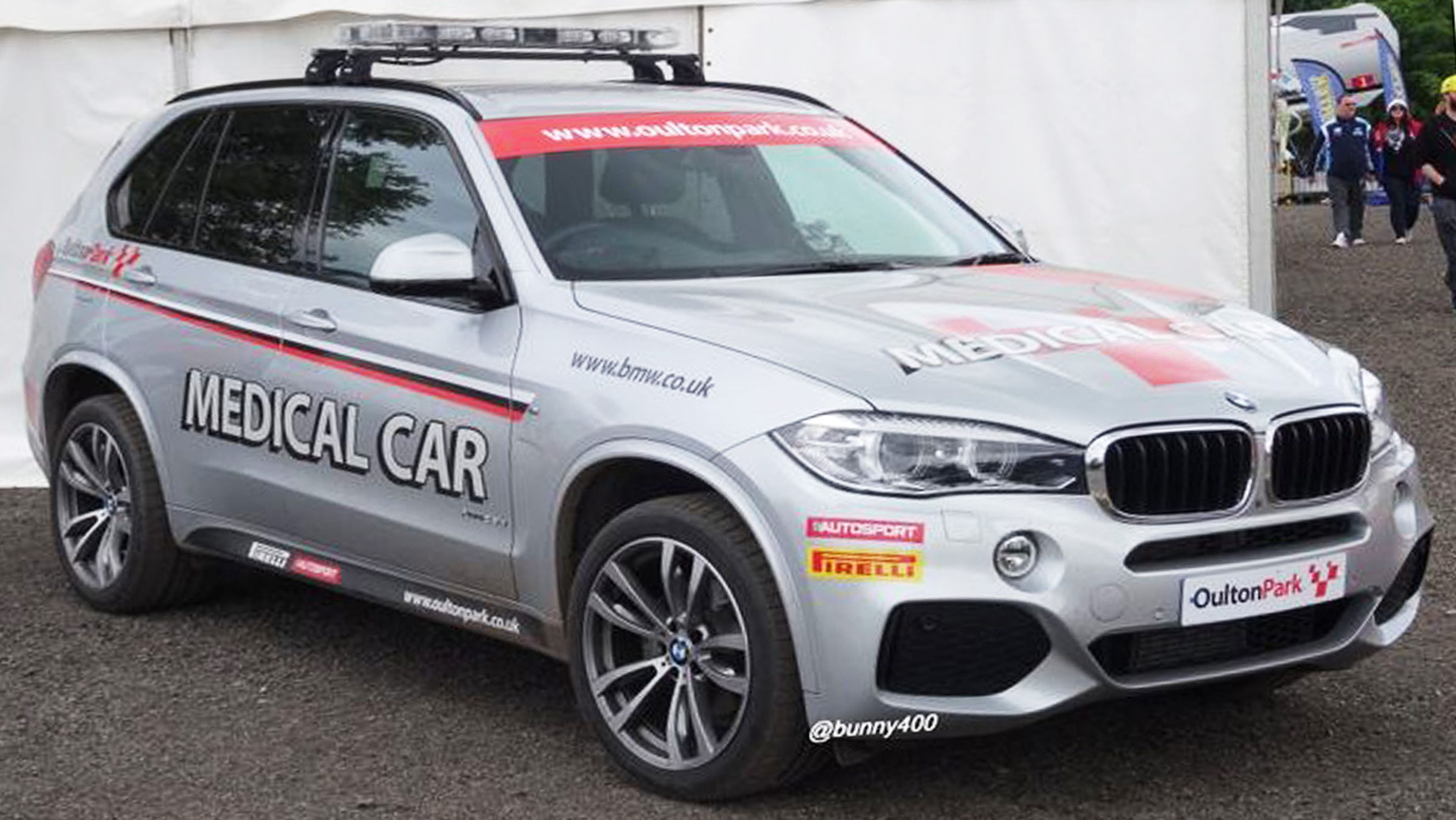El BMW X5 que cumple las tareas de coche médico en Oulton Park