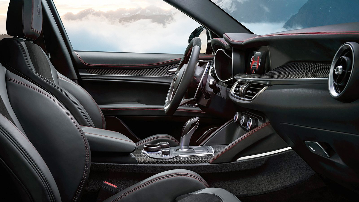 Alfa Romeo Stelvio Quadrifoglio Verde Alfa Romeo Stelvio Quadrifoglio Verde