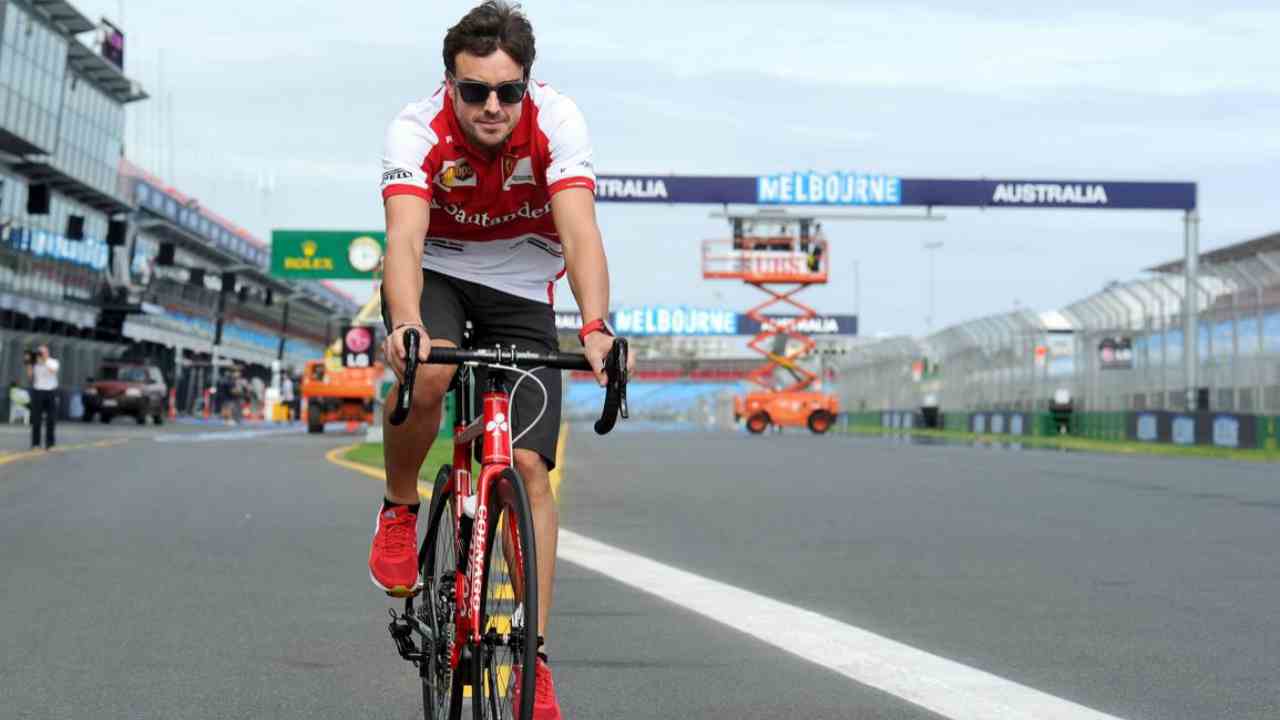Alonso en bici Alonso en bici