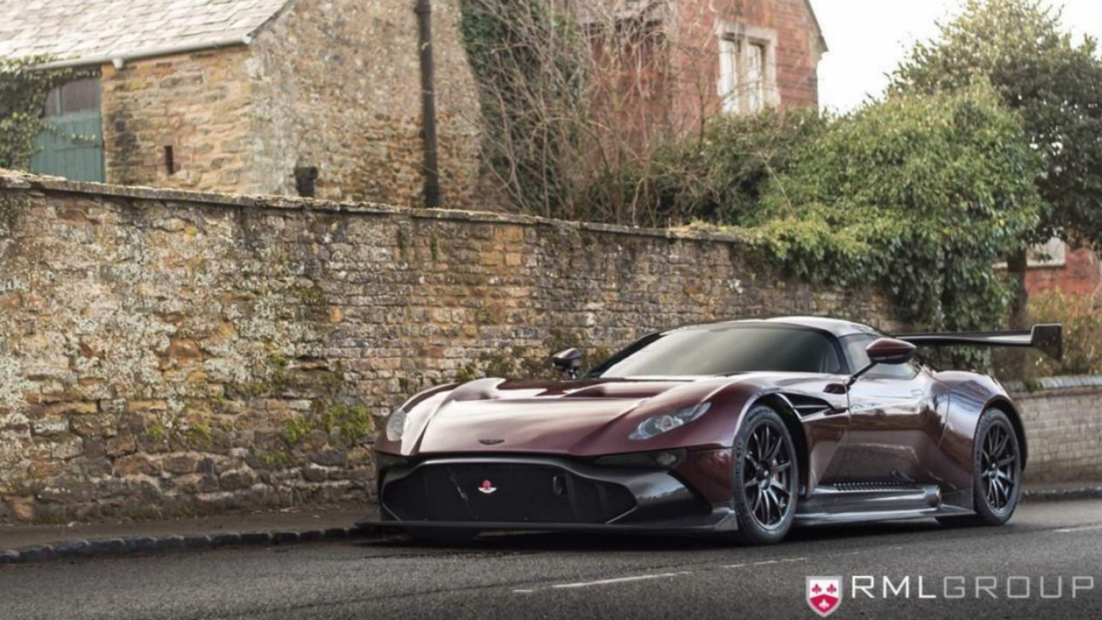 Aston Martin Vulcan de calle
